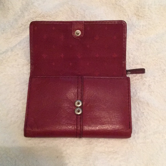 AUTHENTIC Leather Fossil wallet - Picture 2 of 8